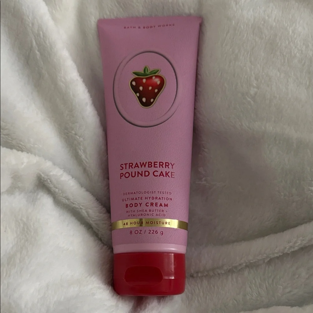 Bath & Body Works Pink Strawberry Pound Cake Cream